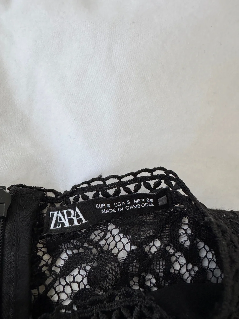 Zara Black Sheer Lace Long Sleeve Blouse Size Small
